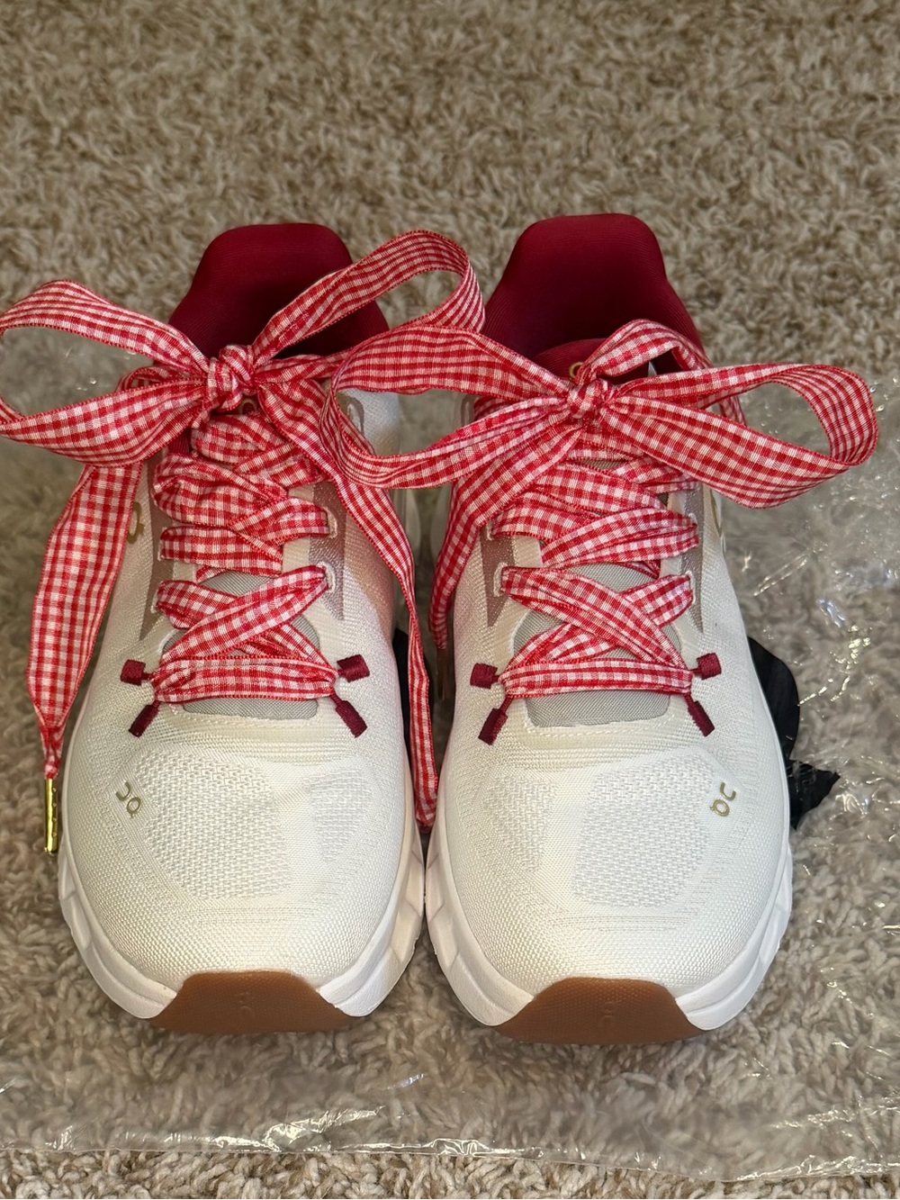 On Running Cloudnova Women’s Running Sneakers: White/Red, Gingham Laces-NEW! - Picture 3 of 6